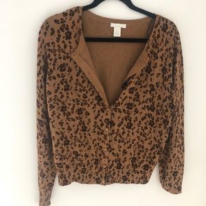 H&M cheetah print light weight cardigan